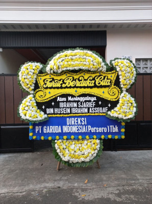 Papan Bunga Duka di Tatura Utara